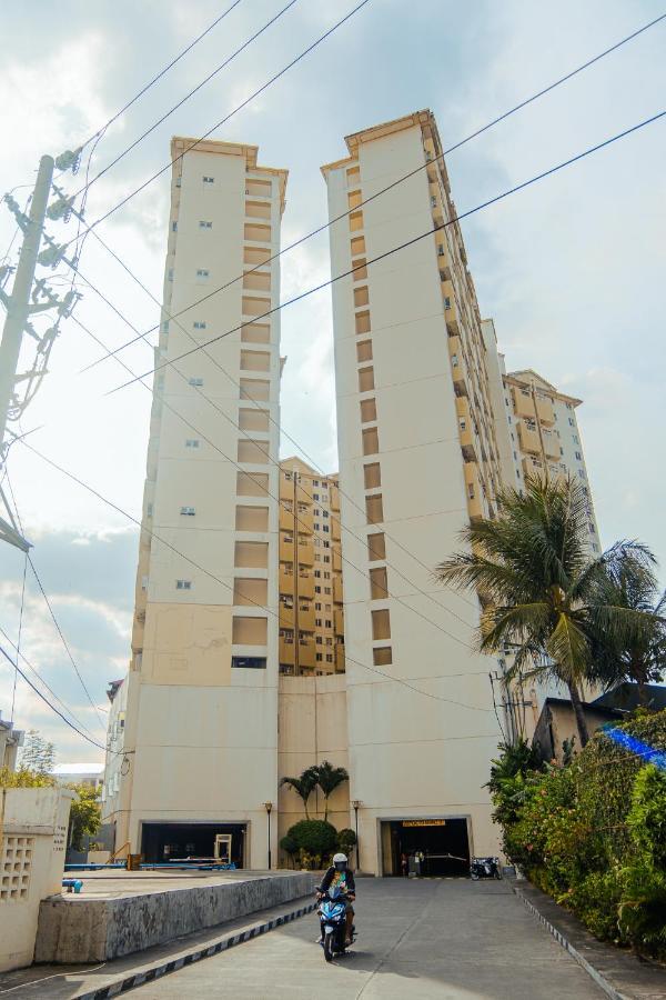 Yong'S Place At Isabelle De Valenzuela Manila Exterior foto